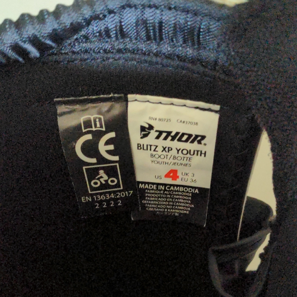Thor Youth Boots in Black and Blue